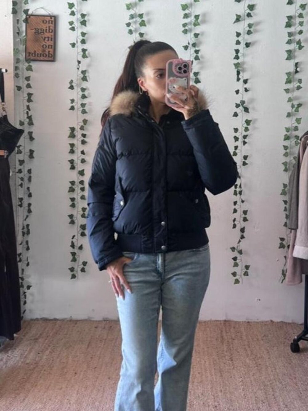 Vintage Y2K Woolrich navy blue puffer jacket with fur trim hood size S